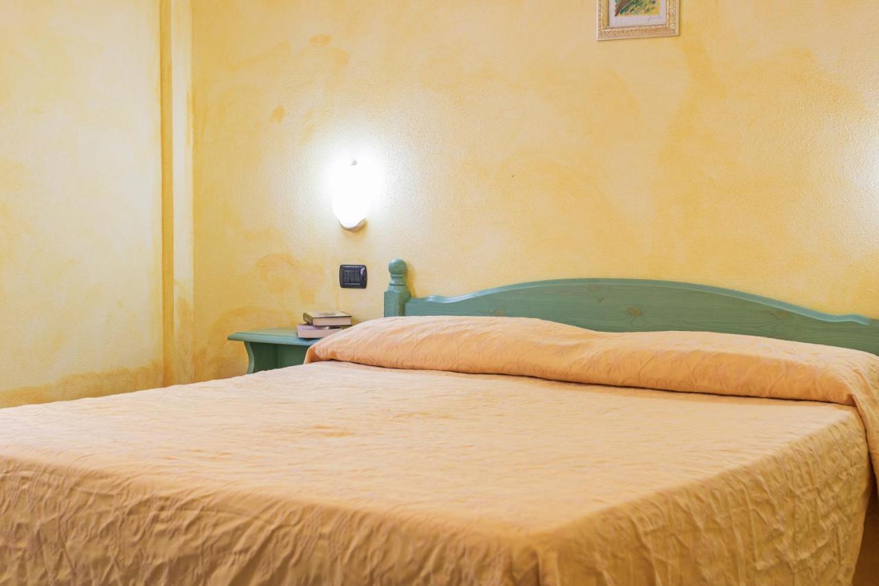 Residenza Gli Ontani Hotel Orosei Exterior photo