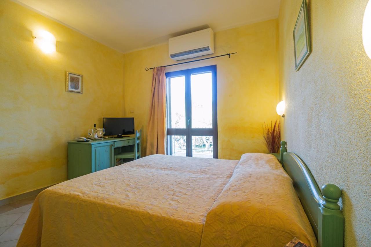 Residenza Gli Ontani Hotel Orosei Exterior photo